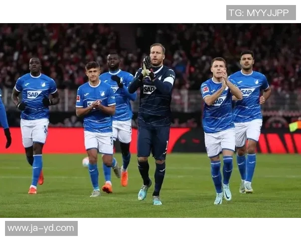 沙尔克04险平法兰克福，德甲保级形势扑朔迷离