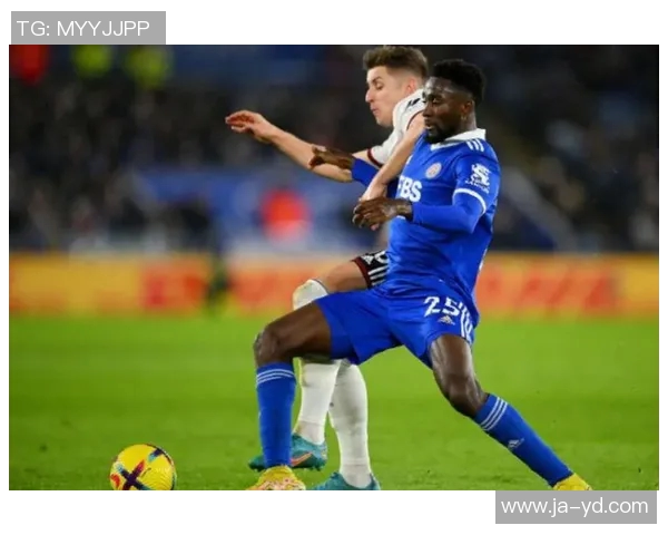 英超联赛恢复比赛日期确定众球迷盼雪中送炭助阵球队